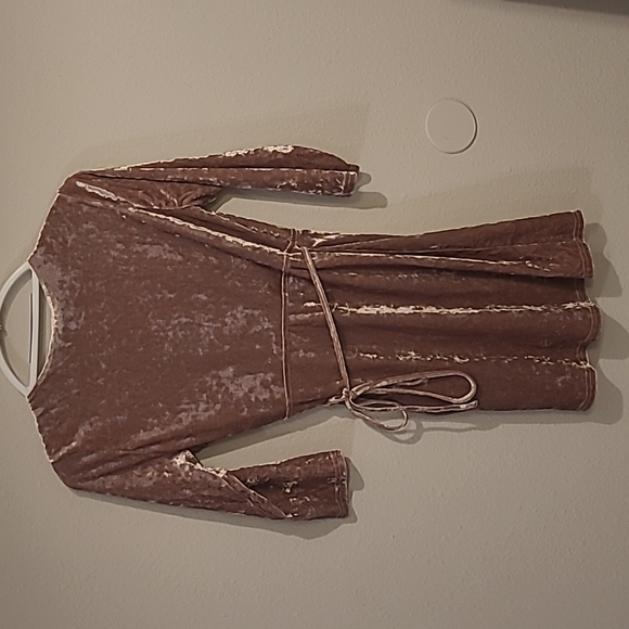 Tobi Wrap Dress - Picture 5 of 5